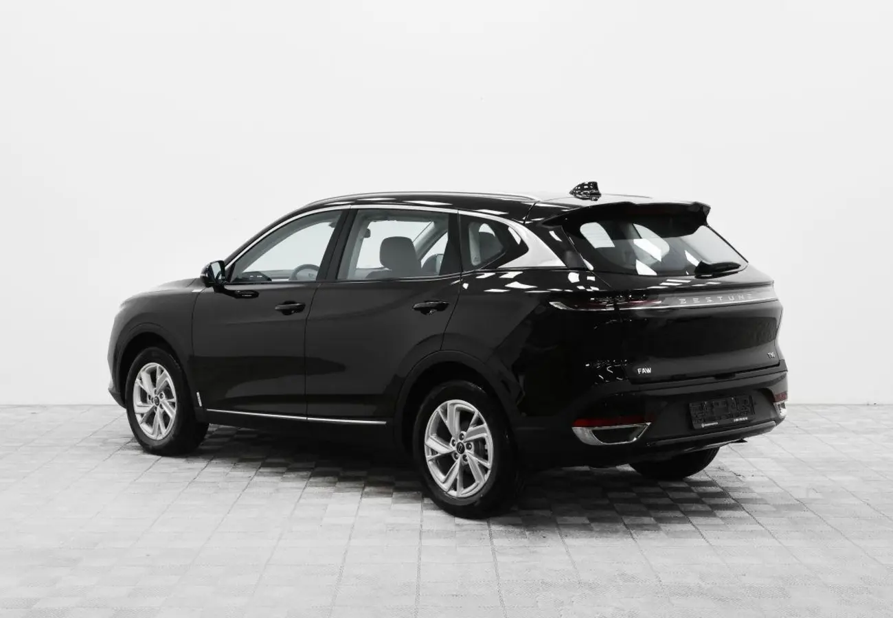 FAW Bestune T90