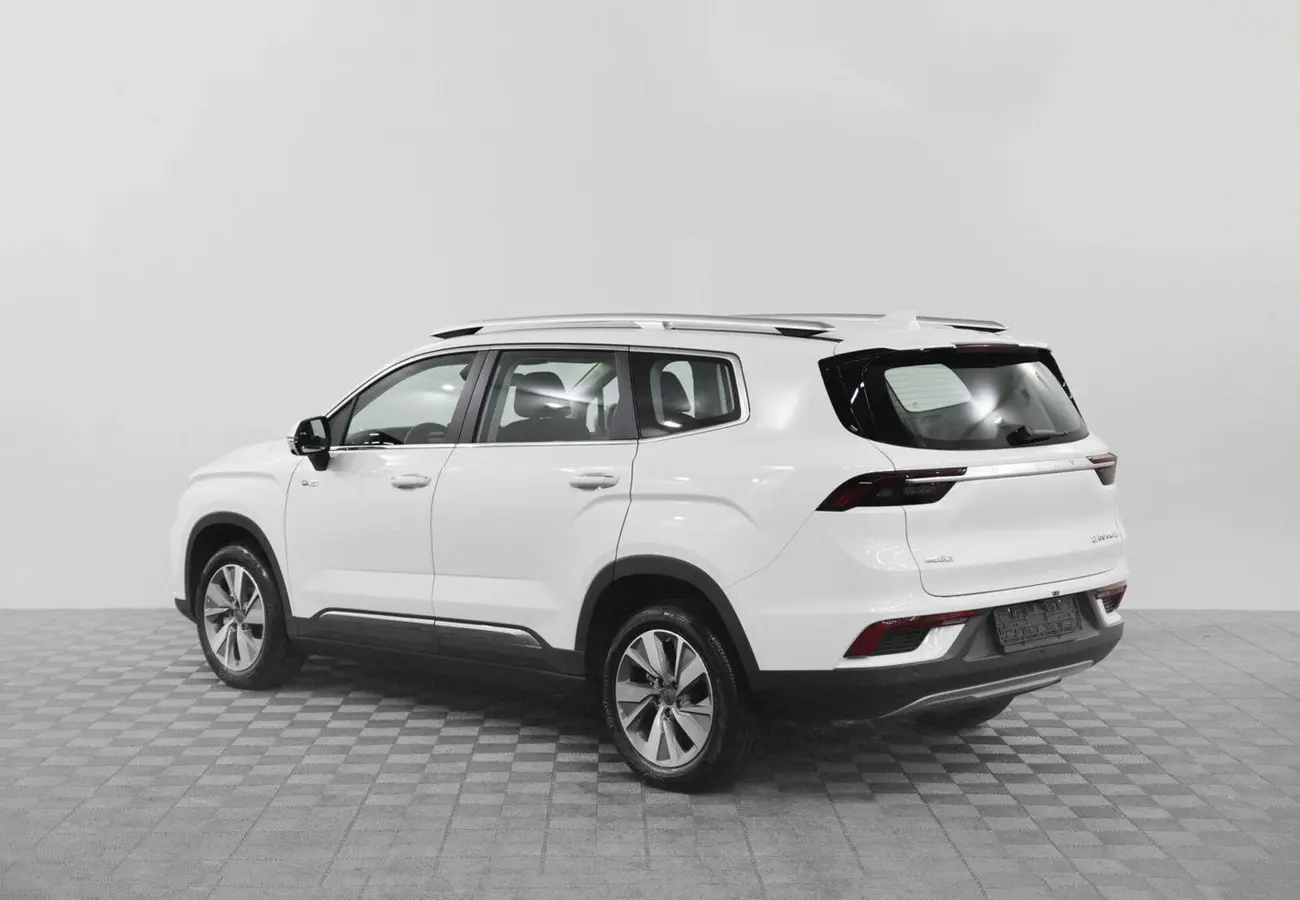 Geely Okavango