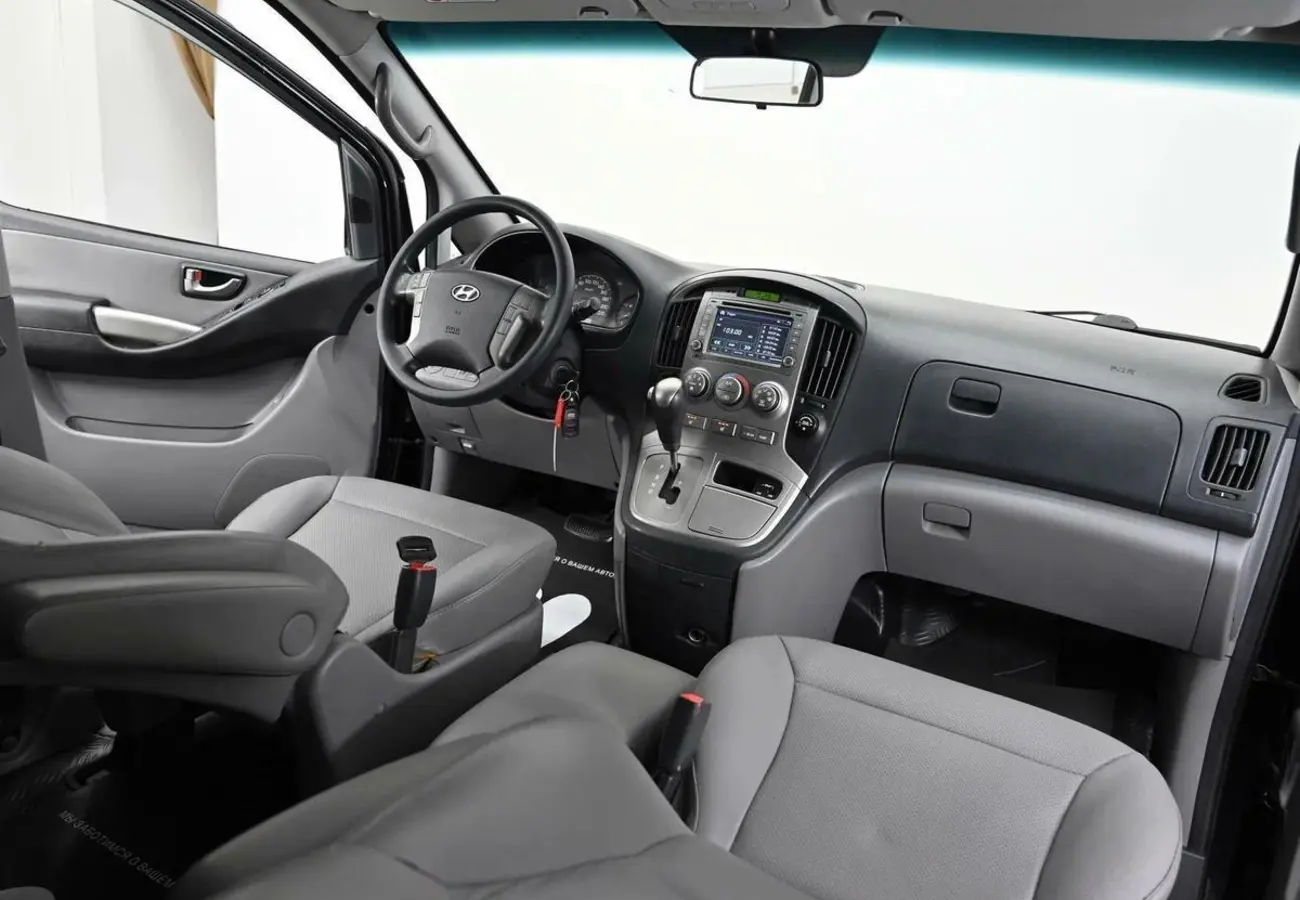 Hyundai Grand Starex