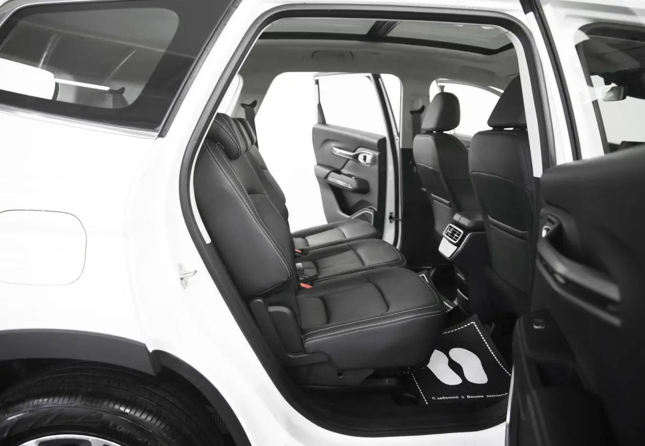 Geely Okavango