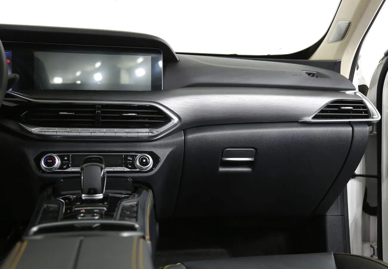 FAW Bestune T77