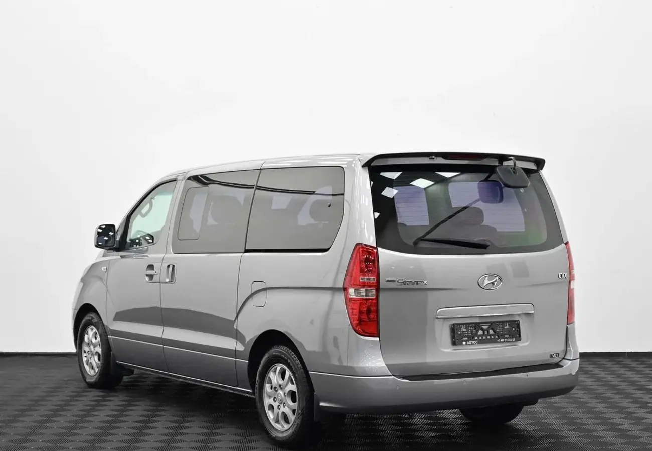 Hyundai Grand Starex