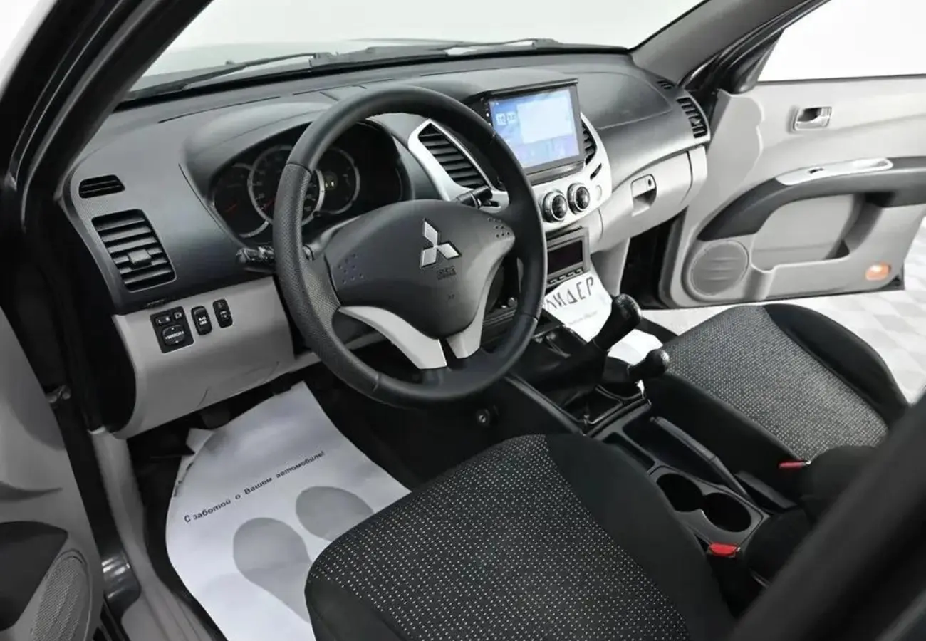 Mitsubishi L200