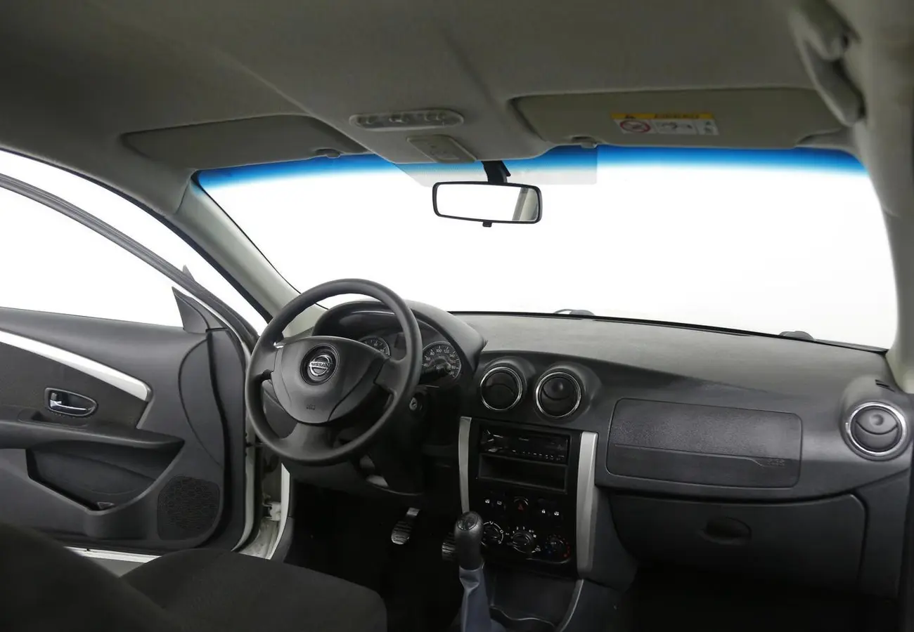 Nissan Almera