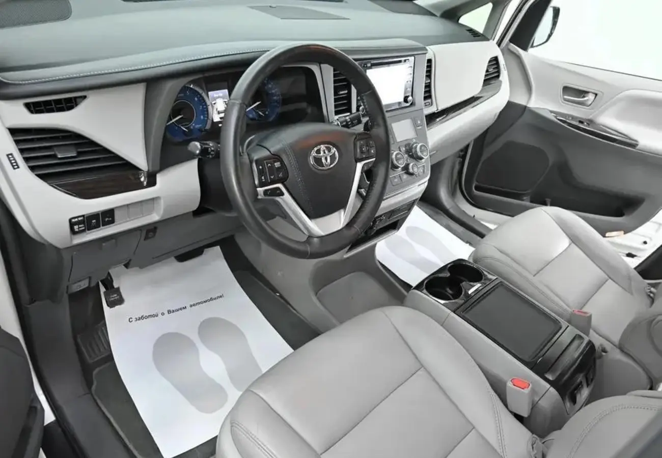 Toyota Sienna