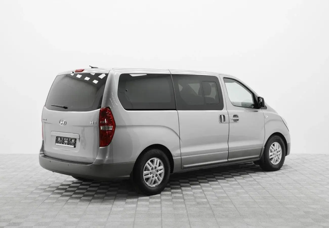 Hyundai H-1