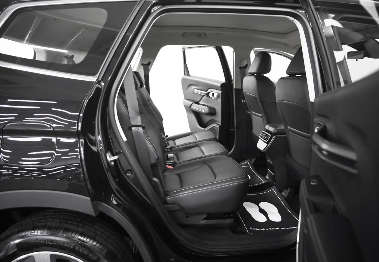Geely Okavango
