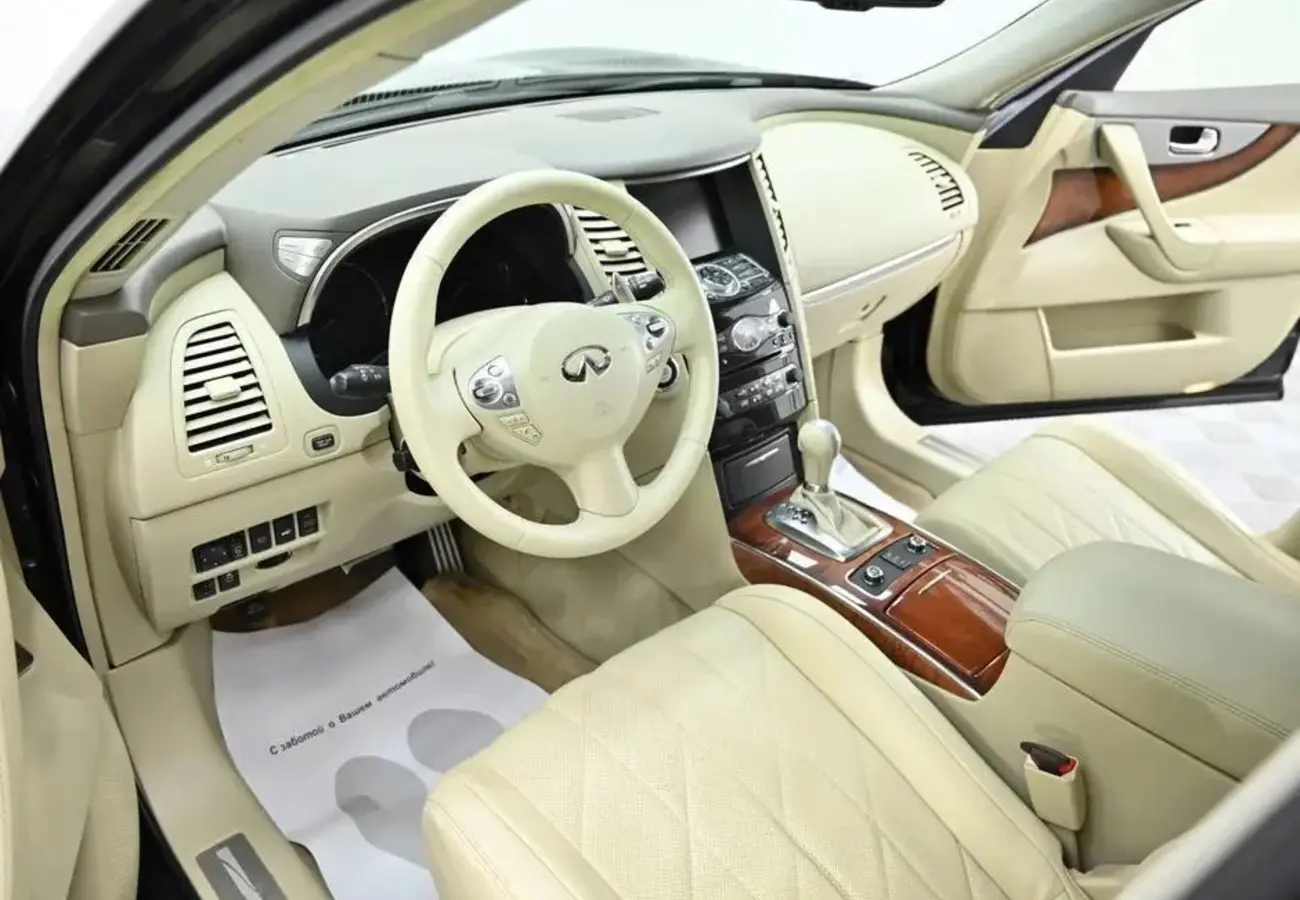 Infiniti FX