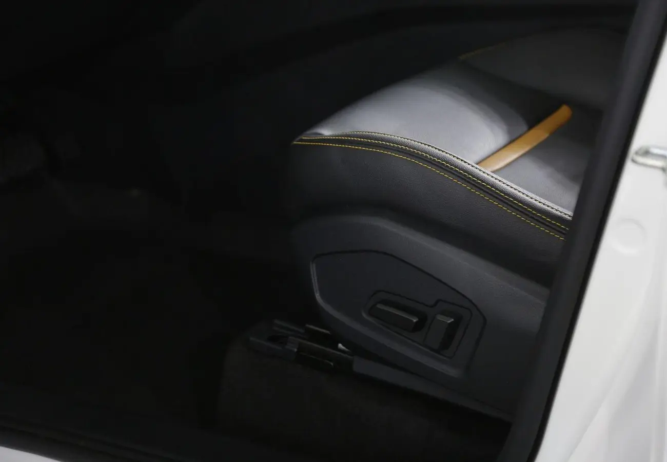 FAW Bestune T77