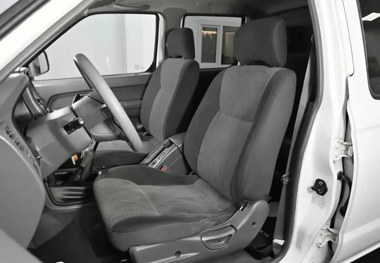 Nissan NP300