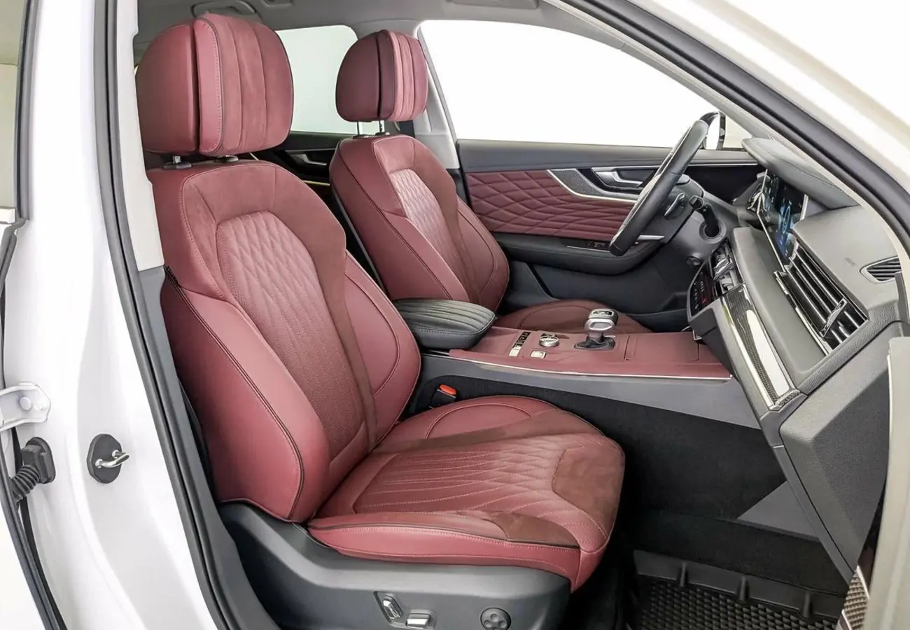 Hongqi HS5